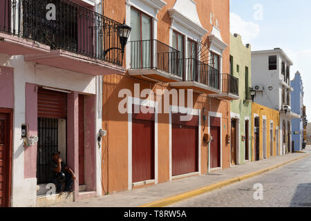 Campeche Messico - sito patrimonio mondiale dell'UNESCO, gli edifici colorati e street nella città vecchia, Campeche Messico America Latina Foto Stock