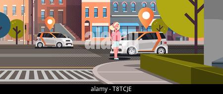 Vetture con perno di locazione su strada di ordinazione online taxi car sharing concetto di trasporto mobile donna utilizzando il servizio carsharing città moderna street Illustrazione Vettoriale