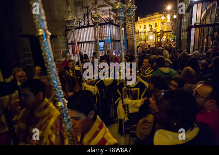 Siviglia il Consiglio delle Confraternite celebra la Via Crucis con la scultura del Santo Cristo della scadenza, appartenente alla fratellanza chiamato 'del Museo". Siviglia, Spagna, 10 marzo, 2014 Foto Stock