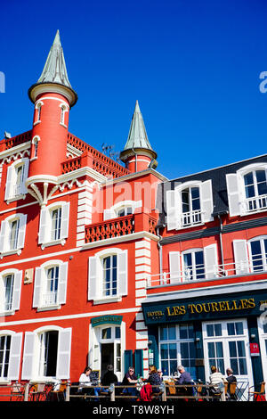 Les Tourelles, rinomato albergo-ristorante Le Crotois, Baia di Somme, Hauts-de-France, Francia Foto Stock