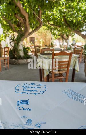 Tradizionale ristorante greco a Creta Foto Stock