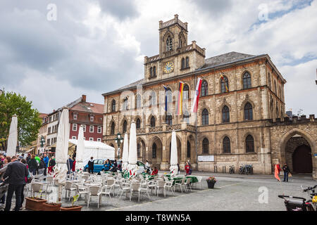 WEIMAR, Germania - circa aprile, 2019: Marktplatz e Municipio di Weimar in Turingia, Germania Foto Stock