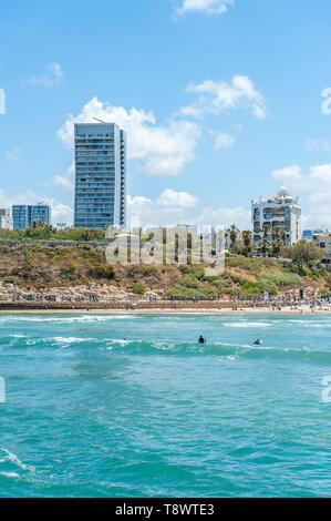 Israele, Tel Aviv-Yafo - 09 Maggio 2019: Arlozorov xvii come si vede dalla marina Foto Stock