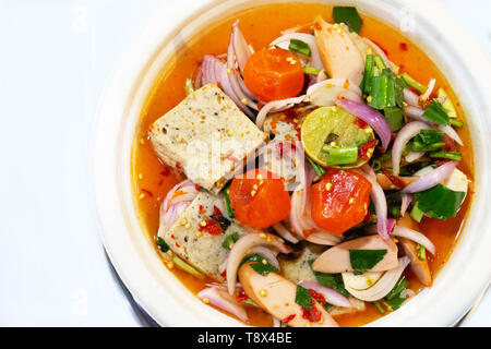 Cucina thai piccante Insalata di carne di maiale, Yum Moo Yor Foto Stock