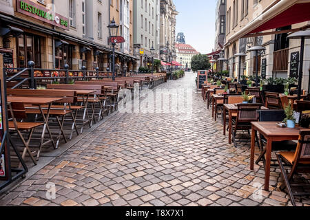 DRESDEN, Germania - 19 settembre 2018: Vista di outdoor cafe nella città vecchia Foto Stock