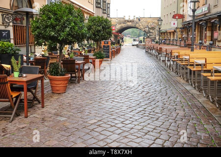 DRESDEN, Germania - 19 settembre 2018: Vista di outdoor cafe nella città vecchia Foto Stock