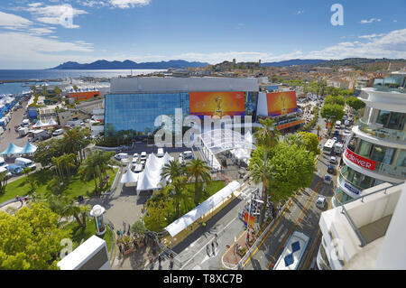 Cannes, Francia. 13 Maggio, 2019. Der Palais des Festivals et des Congres während des Festival de Cannes 2019/72. Internationale Filmfestspiele von Cannes am Palais des Festivals. Cannes, 13.05.2019 | Utilizzo di credito in tutto il mondo: dpa/Alamy Live News Foto Stock