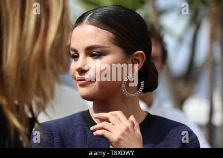 CANNES, Francia - 15 Maggio: Selena Gomez assiste il photocall per 'i morti non muoiono' durante la 72a Cannes Film Festival ( Credito: Mickael Chavet/Alamy Live News Foto Stock