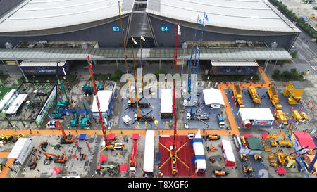 Changsha, provincia cinese di Hunan. 15 Maggio, 2019. Foto aerea mostra la zona esterna del 2019 Changsha International Construction Equipment Exhibition di Changsha, centrale provincia cinese di Hunan, 15 maggio 2019. La mostra ha dato dei calci a fuori qui il mercoledì. Credito: Chen Zeguo/Xinhua/Alamy Live News Foto Stock