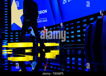 Bruxelles, Belgio. 15 Maggio, 2019. I candidati alla presidenza della Commissione pongono sul palco prima di un dibattito al Parlamento europeo. Credito: ALEXANDROS MICHAILIDIS/Alamy Live News Foto Stock