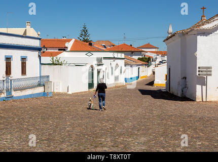 Insediamento rurale villaggio strade acciottolate, Entradas, vicino a Castro Verde, Baixo Alentejo, Portogallo, Europa meridionale Foto Stock
