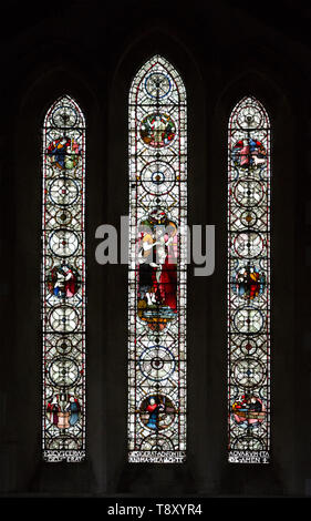 Il vetro macchiato finestra occidentale raffiguranti scene bibliche da Dixon e Co 1885, chiesa di Santa Maria, Potterne, Wiltshire, Inghilterra, Regno Unito Foto Stock