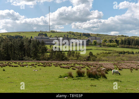 Princetown, Dartmoor Devon, Inghilterra, Regno Unito. Maggio 2019. HM prigione Dartmoor una categoria C gli uomini del carcere costruito di granito nel Parco Nazionale di Dartmoor. Foto Stock