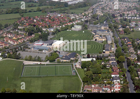 Vista aerea di Ashville centro sportivo e campi da gioco a Ashville College School, Harrogate, North Yorkshire Foto Stock