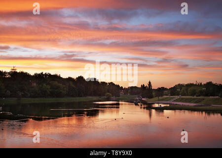 Fiume Nevezis a Panevezys. La lituania Foto Stock