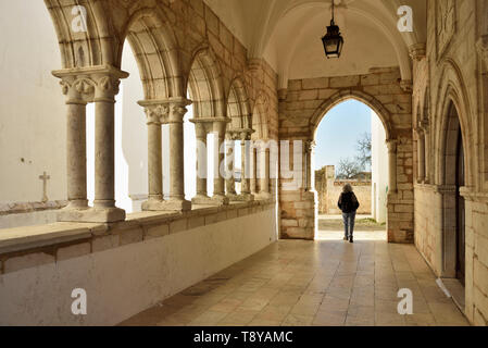 L'arcata del paco da Audiencia dei monumenti medievali città murata di Estremoz. Portogallo Foto Stock