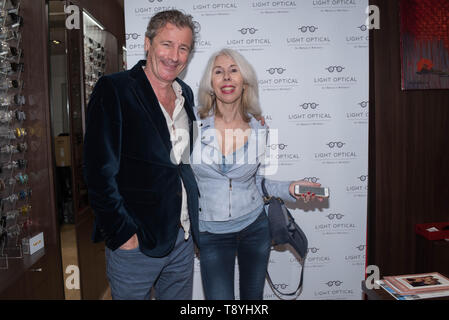 Ottici per la luce di Levallois - Le 14 mai 2019 - Soirée Tapis Rouge à l'ouverture du Festival de Cannes, la ' montée des marches de ottici per la luce di ' Foto Stock