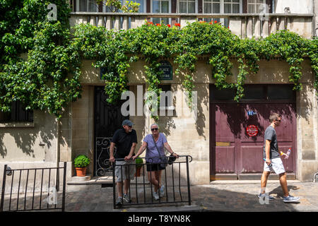 Place du Tertre a Montmartre, Paris, Francia Foto Stock