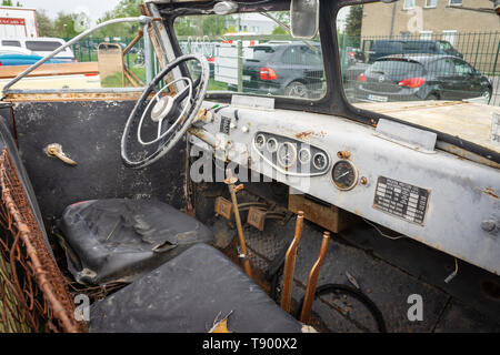 Berlino - Aprile 27, 2019: Shabby interno della Maxim camion dei pompieri. Foto Stock