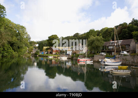 In piscina porthnavas, porthnavas creek, off il fiume helford, Cornwall Foto Stock