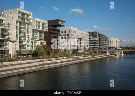 Lione, Stadtentwicklungsgebiet ZAC confluenza, Quai Antoine Riboud - Lyon, area di sviluppo ZAC confluenza, Quai Antoine Riboud Foto Stock