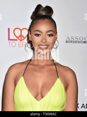 BEVERLY HILLS, CA - 10 Maggio: Bella Harris assiste la ventiseiesima gara annuale per cancellare MS Gala presso il Beverly Hilton Hotel il 10 maggio 2019 a Beverly Hills, la California. Foto Stock