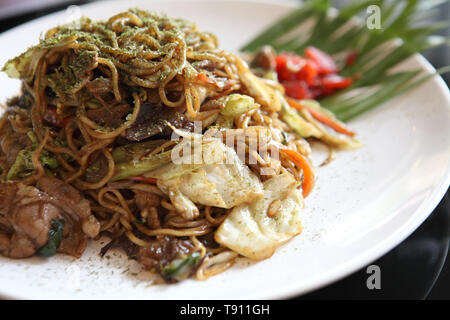 La cucina giapponese, ve tagliatelle Yakisoba Foto Stock