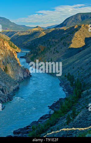 Interior Plateau e Fraser Fiume in Fraser Canyon nei pressi di Lillooet della Columbia britannica in Canada Foto Stock