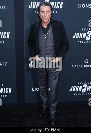 HOLLYWOOD e LOS ANGELES, CALIFORNIA, STATI UNITI D'America - 15 Maggio: Attore Ian McShane arriva a Los Angeles speciale proiezione del Lionsgate 'John stoppino: Capitolo 3 - Parabellum" tenutasi presso la leva TCL Chinese Theatre IMAX il 15 maggio 2019 a Los Angeles, California, Stati Uniti. (Foto di Xavier COLLIN/Image Press Agency) Foto Stock