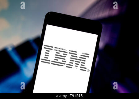 3 maggio 2019 - GlÃ³Ria De Dourados, Mato Grosso do Sul, Brasile - In questa foto illustrazione l'IBM (International Business Machines) visto il logo visualizzato su uno smartphone. (Credito Immagine: © Rafael Henrique/SOPA immagini via ZUMA filo) Foto Stock