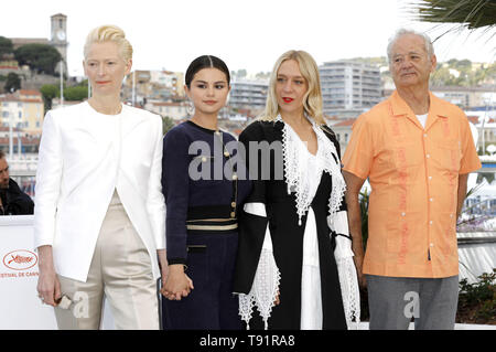 Tilda Swinton, Selena Gomez, Chloe Savigny e Bill Murray al 'i morti non muoiono' photocall durante la 72a Cannes Film Festival presso il Palais des Festivals il 15 maggio 2019 a Cannes, Francia | Utilizzo di tutto il mondo Foto Stock