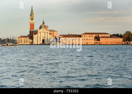 Vista di San Giorgio Maggiore isola da fondamenta omaggio a Venezia. Italia Foto Stock