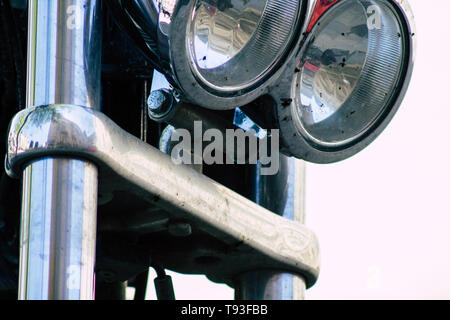 Reims Champagne Francia 15 maggio 2019 Closeup di una Harley Davidson Moto parcheggiata per le strade di Reims nel pomeriggio Foto Stock