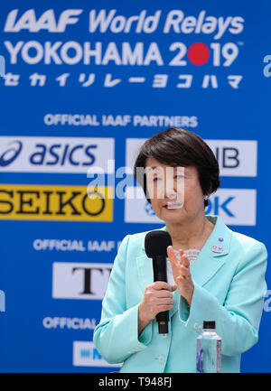 YOKOHAMA, Giappone - 10 Maggio: Sindaco di Yokohama, Fumiko Hayashi, durante la conferenza stampa ufficiale del 2019 mondiali IAAF Campionati di relè al Nissan Stadium il 10 maggio 2019 a Yokohama, Giappone. (Foto di Roger Sedres per la IAAF) Foto Stock