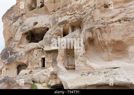 Cave Houses Cappadocia tagliato nella roccia dai greci della Cappadocia Foto Stock