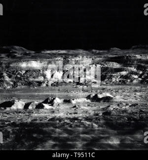 La luna, che mostra il cratere Copernico in close-up. Novembre 23, 1966. Foto Stock