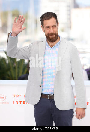 (190516) -- CANNES, 16 maggio 2019 (Xinhua) -- Direttore Dan Krauss pone durante un photocall per il film '5B' vagliati in proiezioni speciali durante la 72a Cannes Film Festival di Cannes, Francia, 16 maggio 2019. (Xinhua/Gao Jing) Foto Stock