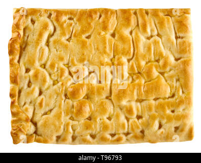 Classica focaccia pane per servire come accompagnamento a piatti di cucina italiana in una porzione rettangolare visto close up top down isolato su bianco Foto Stock