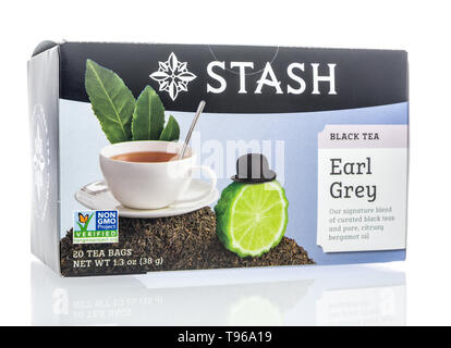 Winneconne, WI - 12 Maggio 2019 : un pacchetto di Stash Earl Grey tea isolato su un background Foto Stock