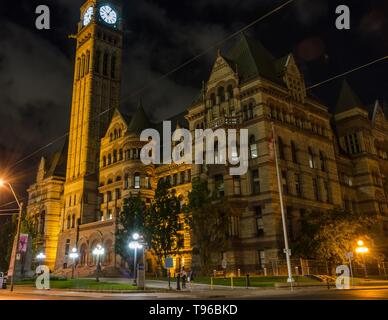 Toronto del vecchio municipio edificio di notte. Foto Stock