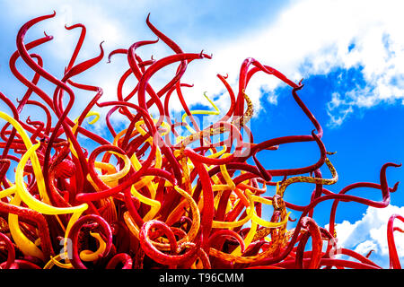 4 Maggio 2019 - Dale Chihuly sculture di vetro come parte della mostra temporanea a Kew Gardens, Londra Foto Stock