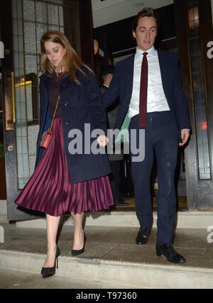 Partenze da ristorante 34 Mayfair in Grosvenor Square, Londra. Con: la principessa Beatrice di York, Edoardo Mapelli Mozzi dove: Londra, Regno Unito quando: 15 Apr 2019 Credit: WENN.com Foto Stock