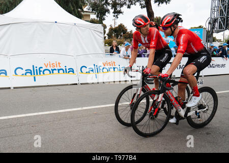 Amgen tour della California 2019. I ciclisti Cross traguardo a Morro Bay. Fabio Jakobsen, Jasper Philipsen, Peter Sagan,Morro Bay, CA, Stati Uniti d'America, 15 maggio 2019 Foto Stock