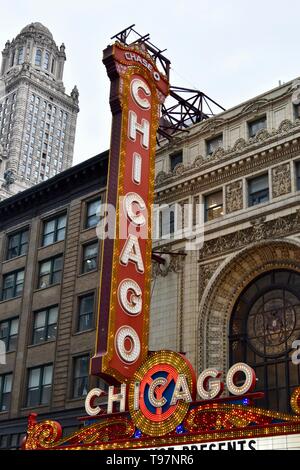 L'iconico Teatro di Chicago sulla North State Street, Chicago Loop, Illinois, Stati Uniti d'America Foto Stock