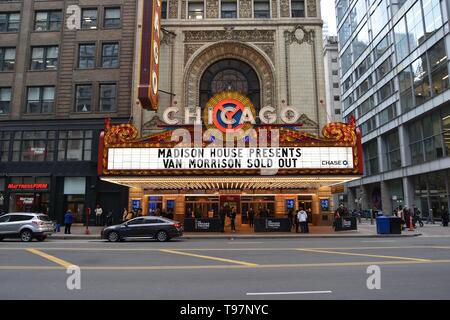 L'iconico Teatro di Chicago sulla North State Street, Chicago Loop, Illinois, Stati Uniti d'America Foto Stock