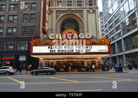 L'iconico Teatro di Chicago sulla North State Street, Chicago Loop, Illinois, Stati Uniti d'America Foto Stock