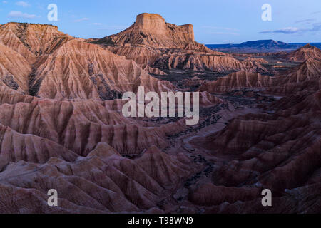 Blue ora su Bardenas Reales, Navarra, Spagna Foto Stock