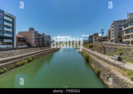 Kanazawa, Ishikawa Giappone - Agosto 22, 2018 : vista del Fiume Sai da Saigawa Oohashi. Storico ponte di ferro nella città di Kanazawa Foto Stock