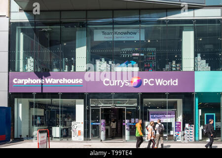 Filiale di grandi dimensioni di Currys PC World e Carphone Warehouse nel centro della città di Birmingham, Regno Unito Foto Stock