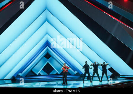 Tel Aviv, Israele. Il 17 maggio 2019. Mahmood d'Italia svolge durante le prove in vista del gran finale di 2019 Concorso Eurovisione della canzone. Credito: Ilia Yefimovich/dpa/Alamy Live News Foto Stock